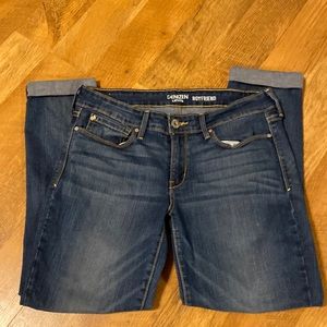 DENIZEN from Levi’s boyfriend jeans size 29 aka size 8
